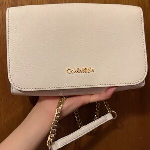 Calvin Klein White Crossbody Bag with Gold Chain